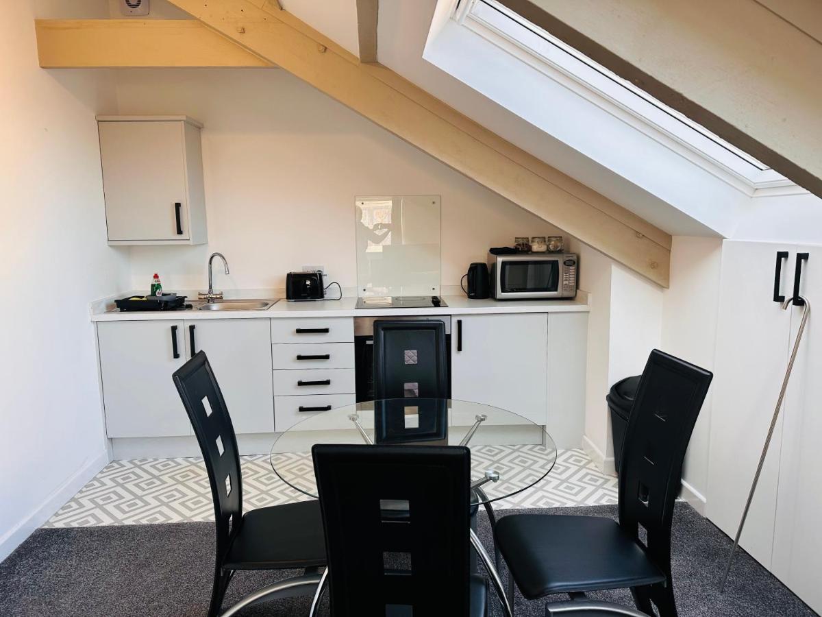 Blessed 4 With Free Parking Apartment *
